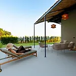 Вилла Monterosso, Acicastello Ачи Костелло