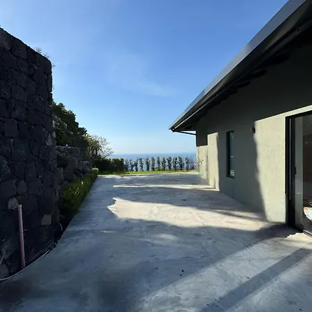 Monterosso, Acicastello 阿齐·卡斯特罗