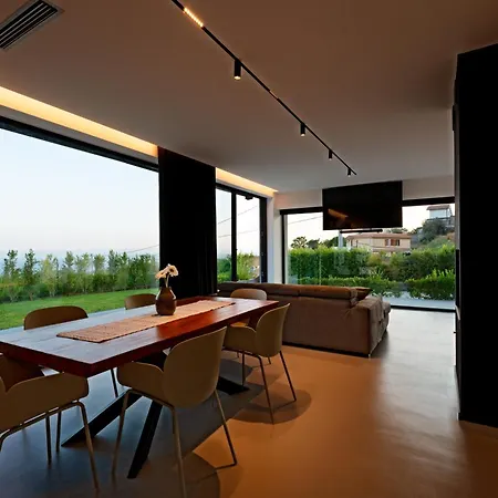 Monterosso, Acicastello 아치카스텔로