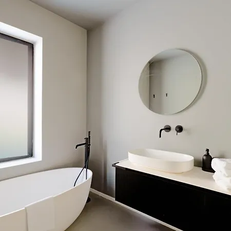 Monterosso, Acicastello 빌라