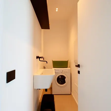 Monterosso, Acicastello